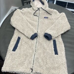 Patagonia Women's Dusty Mesa Fleece Parka L.  Great condition!